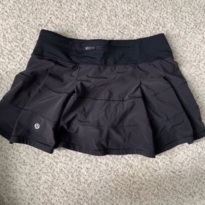 Lululemon size 4 tennis skirt